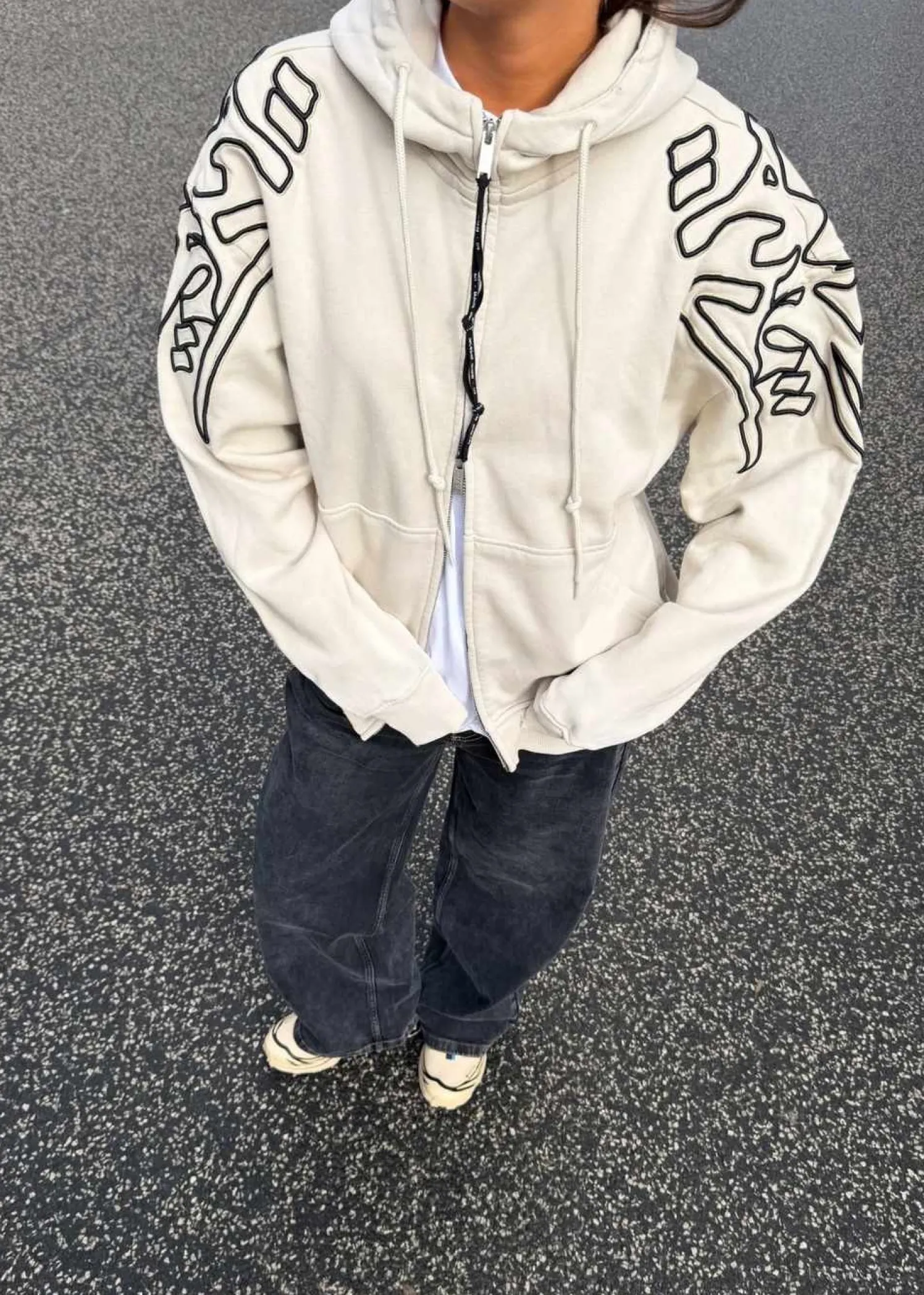 ALIS GYLL HOODIE W/ ZIPPER & EMBROIDERY