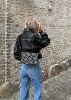 By Malene Birger LOENNA