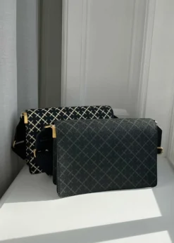 By Malene Birger LOENNA