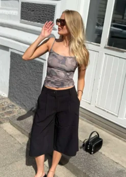 Modström Galemd long shorts