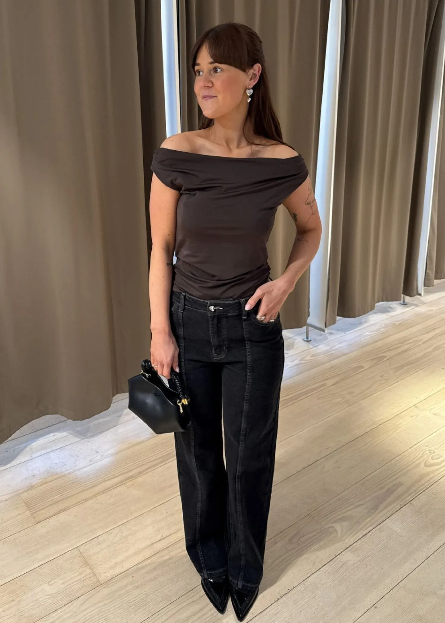 Modström HimaMD off-shoulder top
