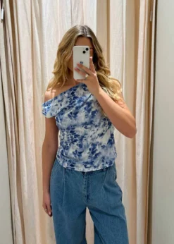 Neo Noir Peri Mesh Top