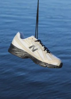 New Balance U7404OO