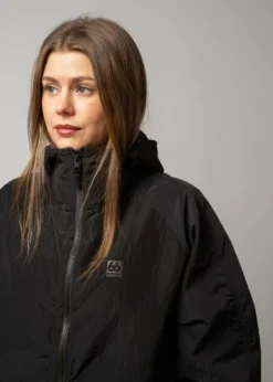 66 North Kjalarnes Windbreaker