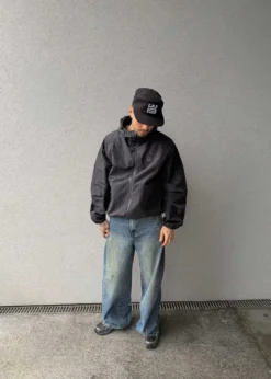 66 North Kjalarnes Windbreaker