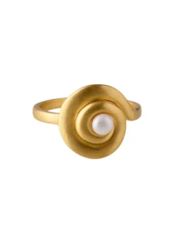 Pernille Corydon Shell Flower Ring