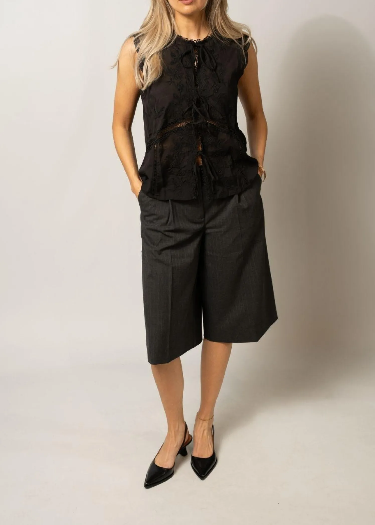 ROUGE EDIT TAILORED BERMUDA SHORTS