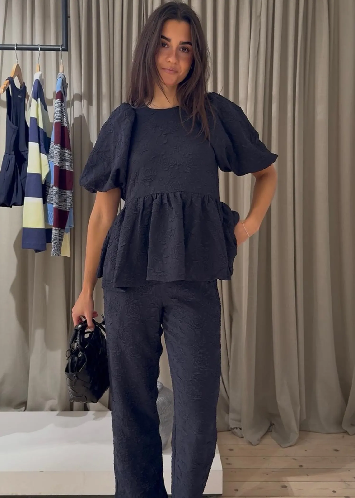 Stine Goya Elasticated Waistband Cropped Pants