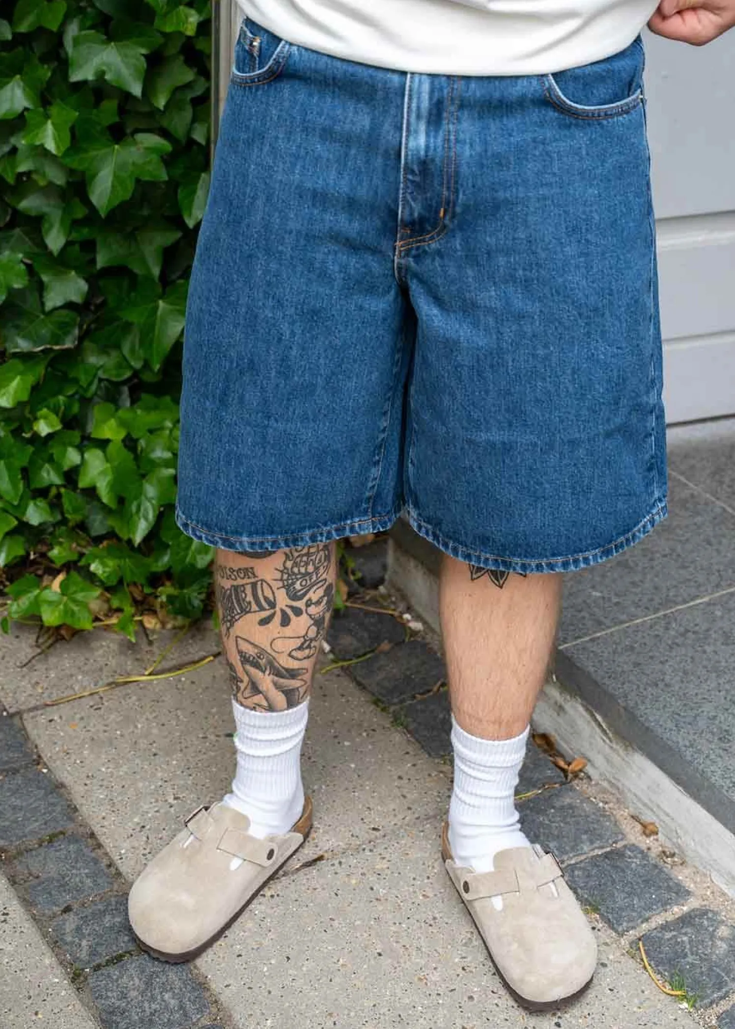 Woodbird Rami Stone Shorts