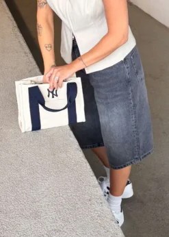 Woodbird Shan Aged Shorts